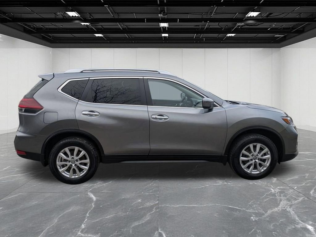 Used 2019 Nissan Rogue SV image 6