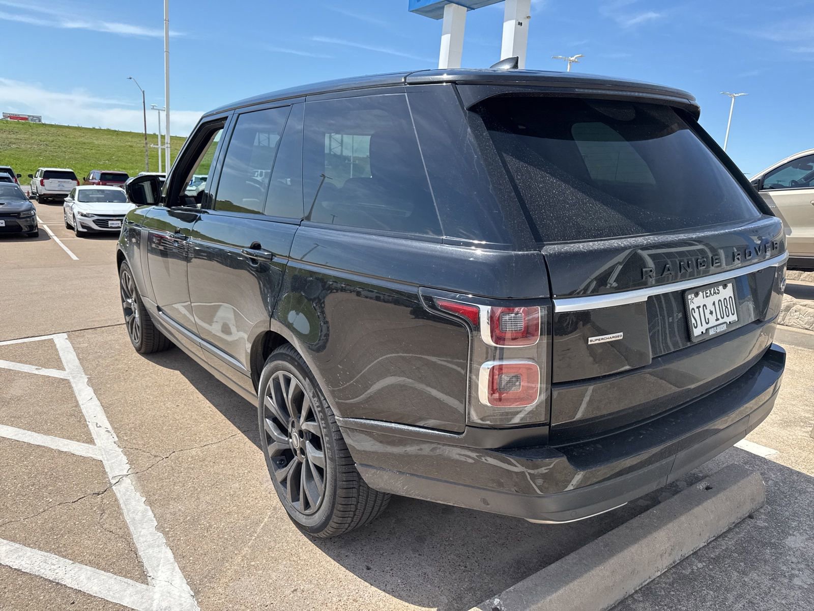 Used 2019 Land Rover Range Rover Supercharged image 8
