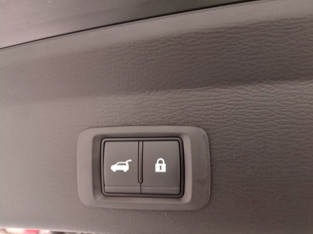 New 2025 Mitsubishi Outlander SEL image 15