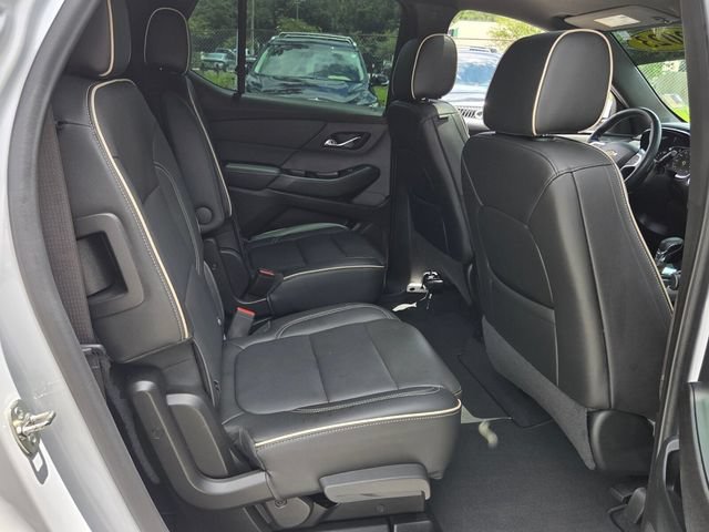 Used 2023 Chevrolet Traverse Premier FWD image 24