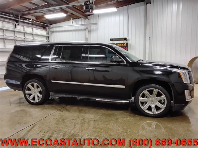 Used 2015 Cadillac Escalade ESV Luxury AWD/4WD image 2