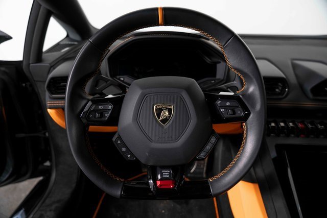Used 2023 Lamborghini Huracan Tecnica image 17