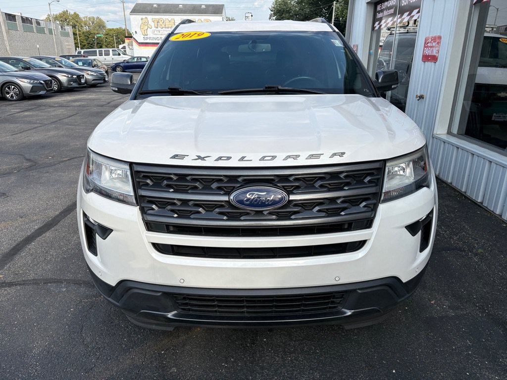 Used 2019 Ford Explorer XLT w/ Equipment Group 202A AWD/4WD image 7