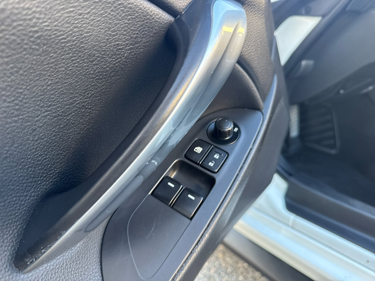 Used 2017 FIAT 124 Spider Abarth image 23