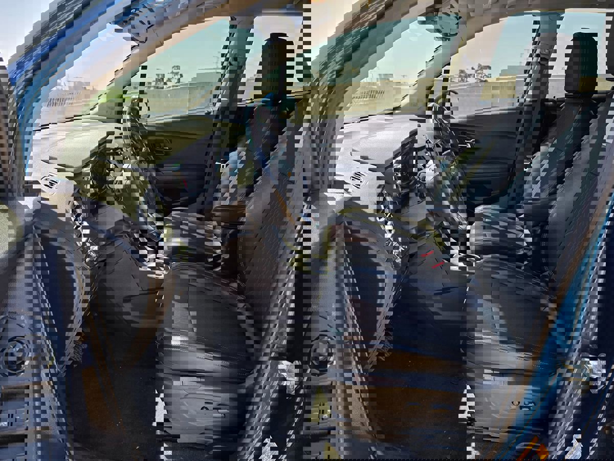 Used 2020 Chevrolet Trax LT w/ Driver Confidence Package image 17