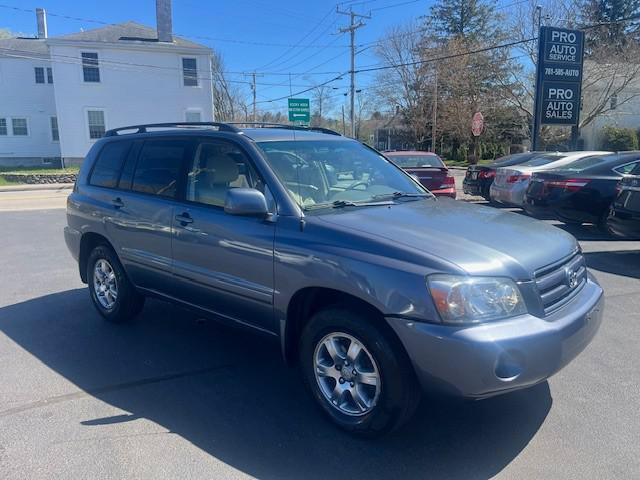 Used 2005 Toyota Highlander 4WD V6 w/ 3rd Row