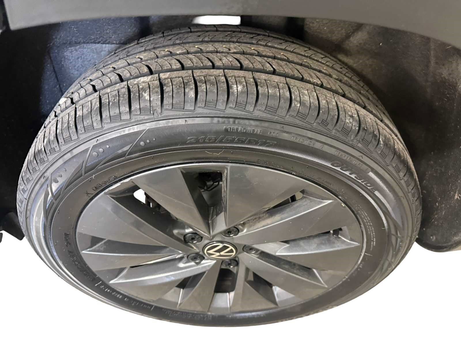 Certified 2023 Volkswagen Taos S FWD image 9