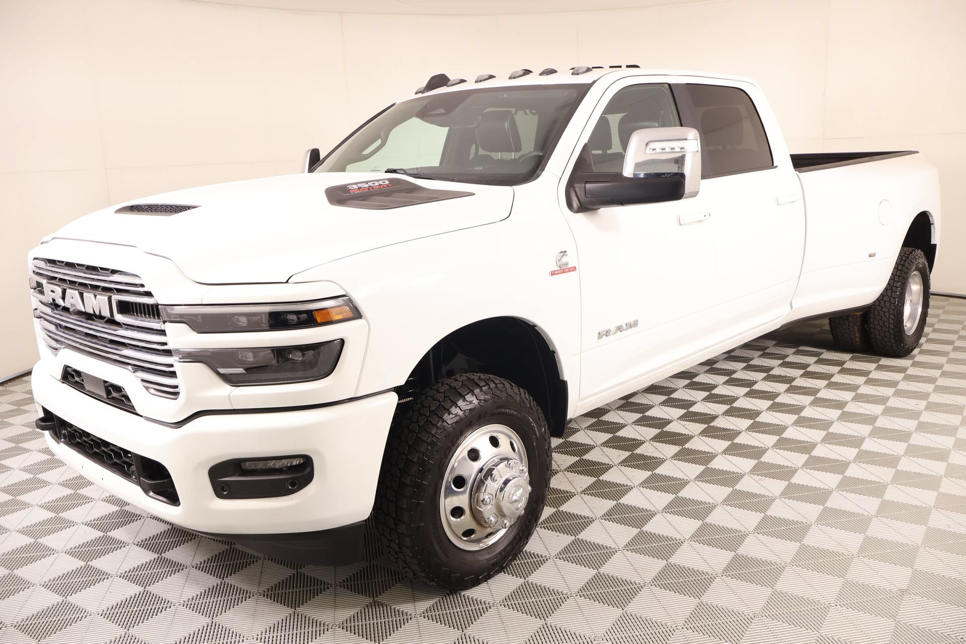 Used 2026 RAM 3500 Laramie w/ Sport Appearance Package AWD/4WD image 11