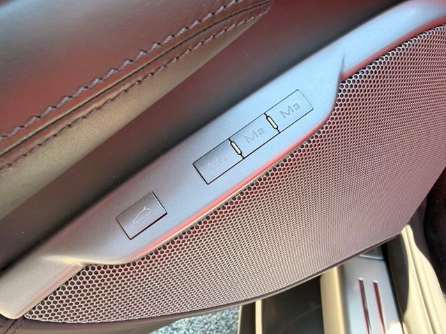 Used 2020 Ferrari Portofino RWD image 25
