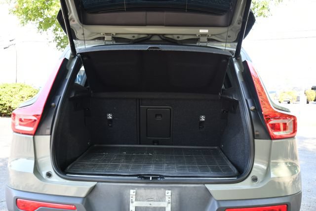 Used 2023 Volvo XC40 B5 Plus w/ Driver Assist Package AWD/4WD image 23