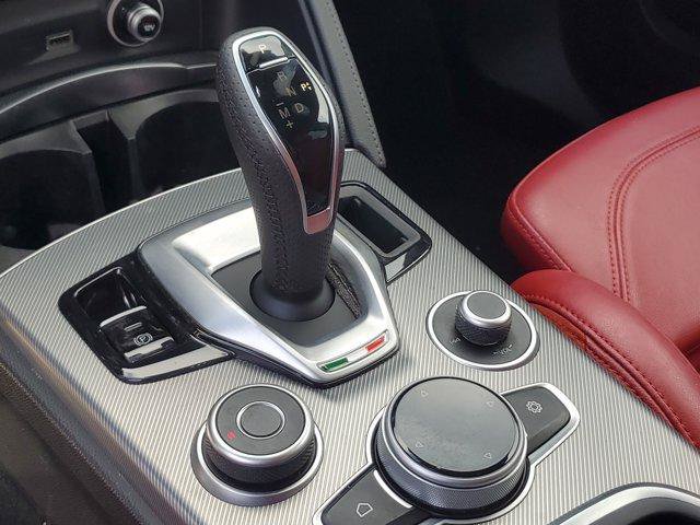Used 2022 Alfa Romeo Stelvio Veloce AWD/4WD image 29