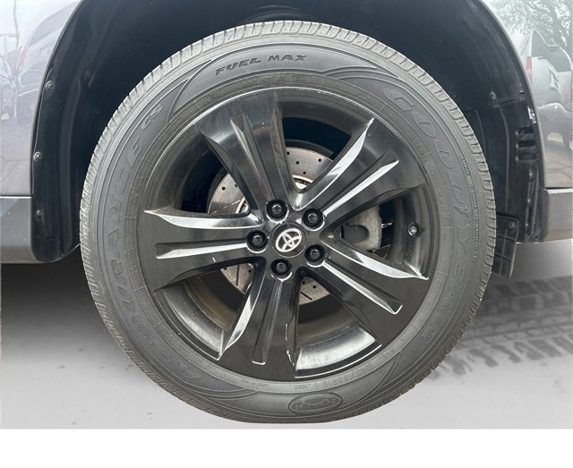 Used 2012 Toyota Highlander Limited w/ Tow Pkg AWD/4WD image 15