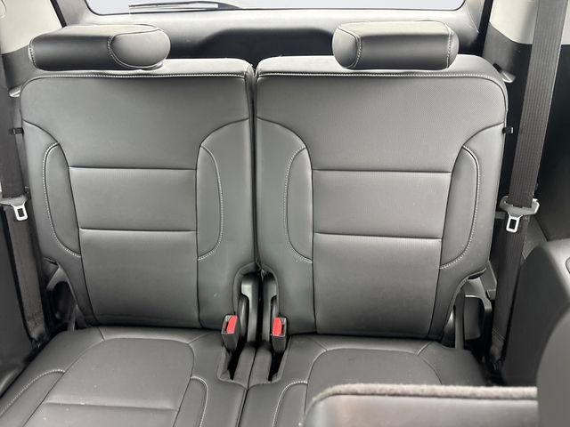 Used 2021 GMC Acadia SLT FWD image 24