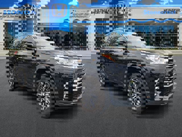 Used 2017 Toyota Highlander XLE