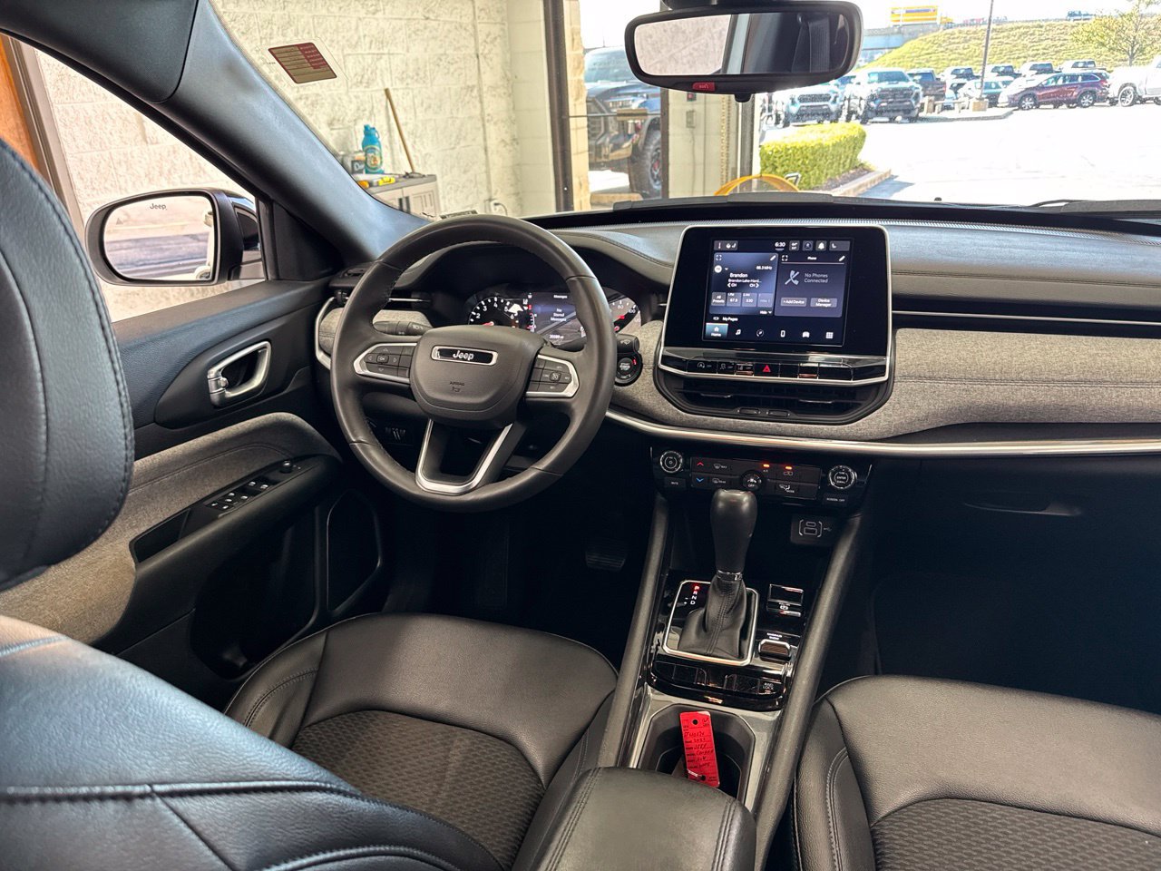 Used 2025 Jeep Compass Latitude AWD/4WD image 44