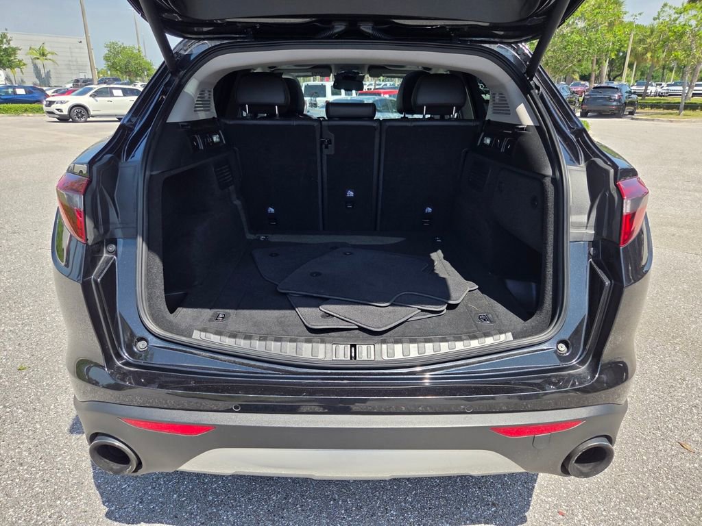 Used 2019 Alfa Romeo Stelvio Sport w/ Quick Order Package 22J Sport AWD/4WD image 27