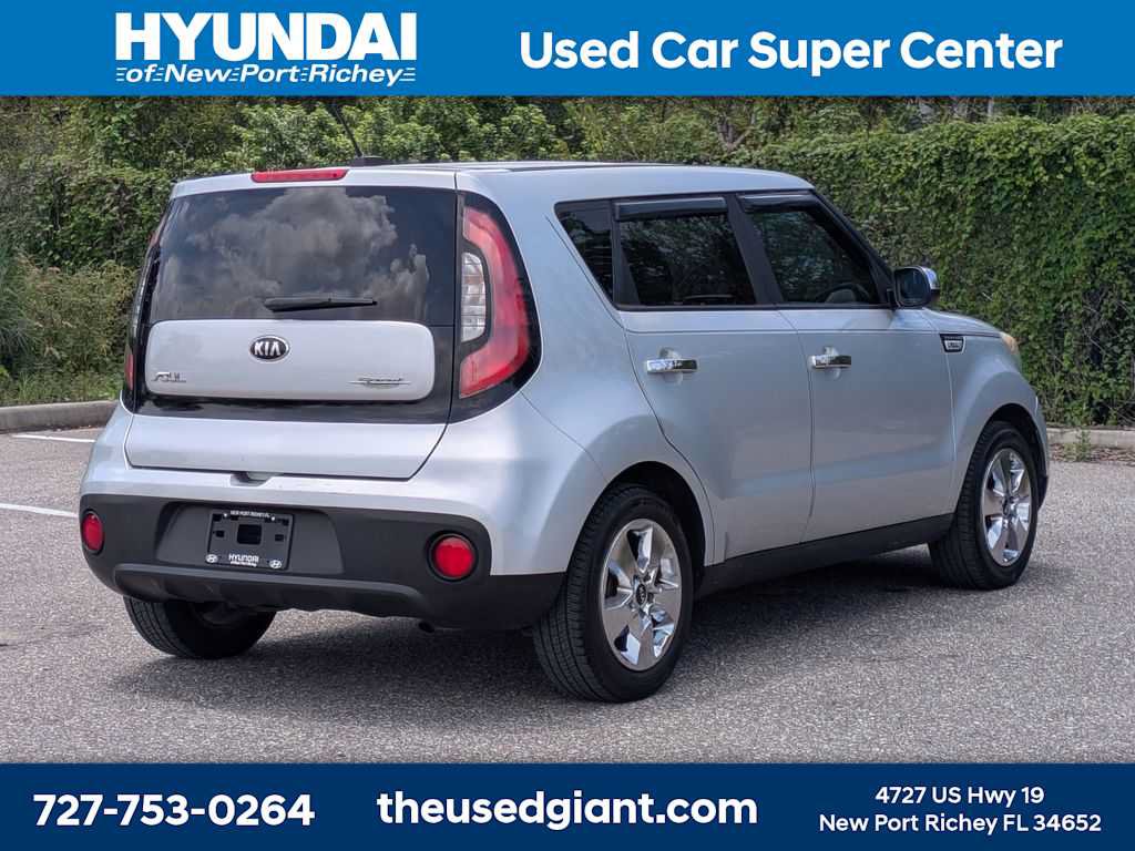 Used 2018 Kia Soul FWD image 5