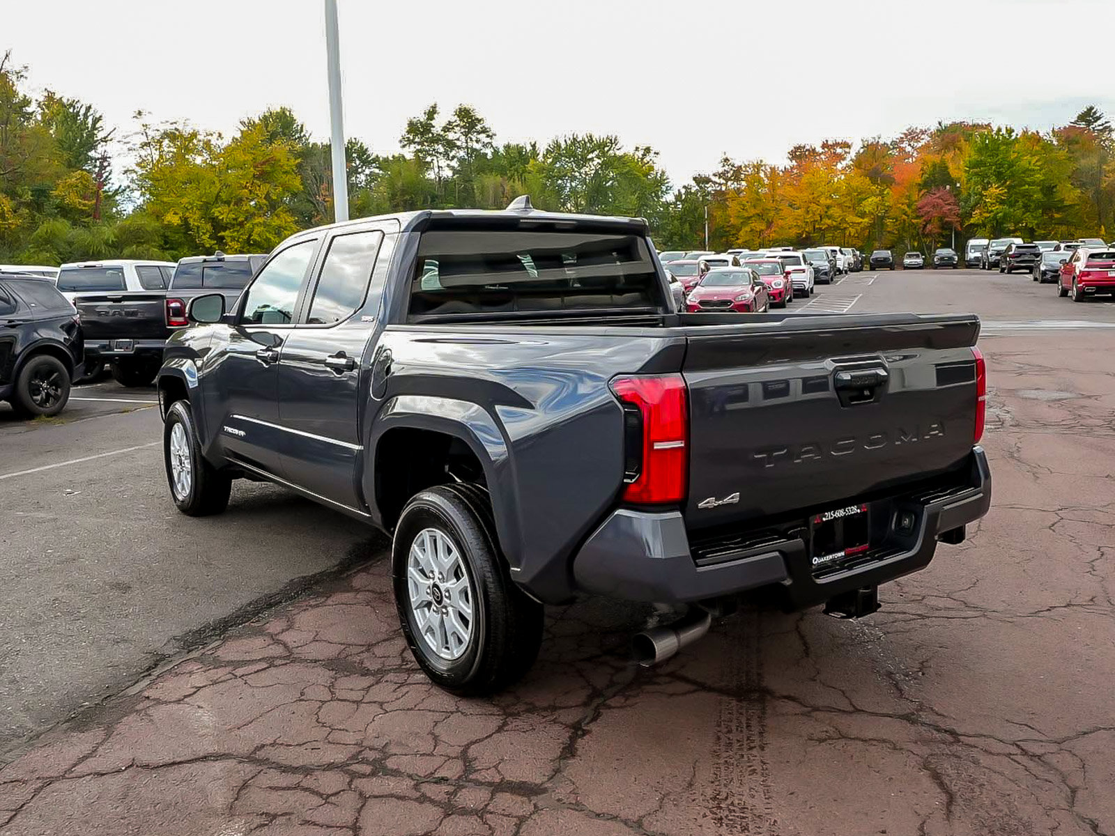 Used 2024 Toyota Tacoma SR5 AWD/4WD image 4