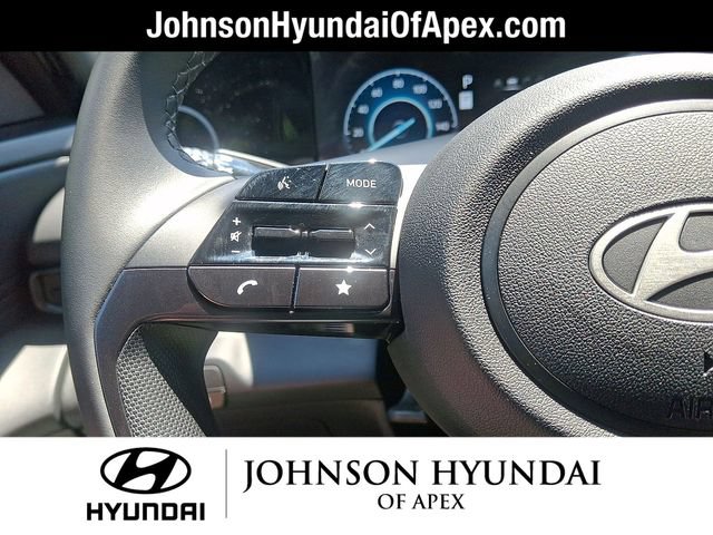 Certified 2025 Hyundai Elantra SEL FWD image 18