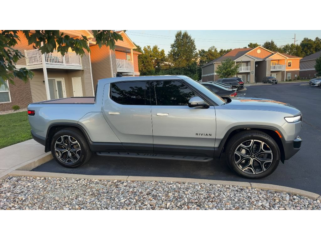 Used 2026 Rivian R1T Adventure AWD/4WD image 3