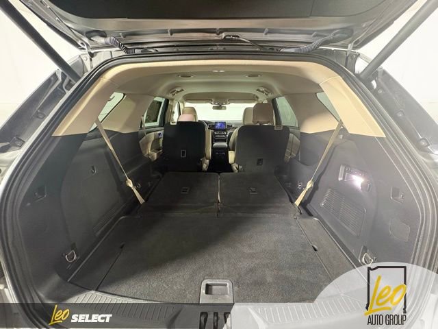 Used 2022 Ford Explorer Limited w/ Equipment Group 301A AWD/4WD image 16