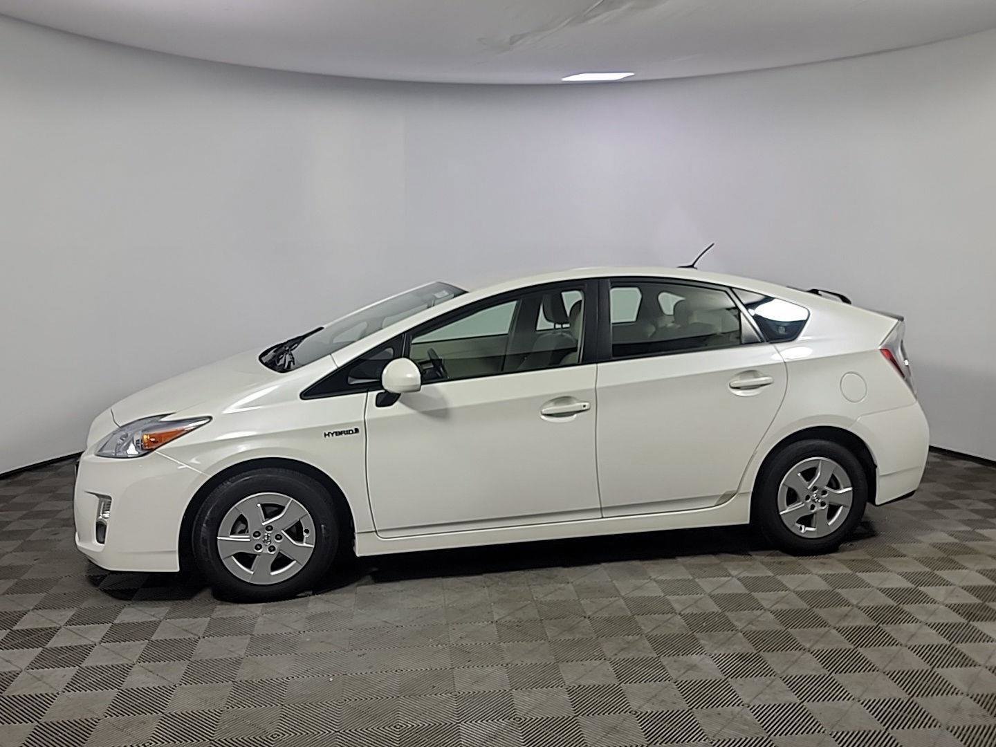 Used 2011 Toyota Prius Two image 9