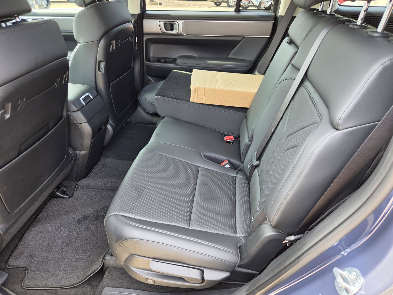 New 2027 Hyundai Santa Fe SEL FWD image 11
