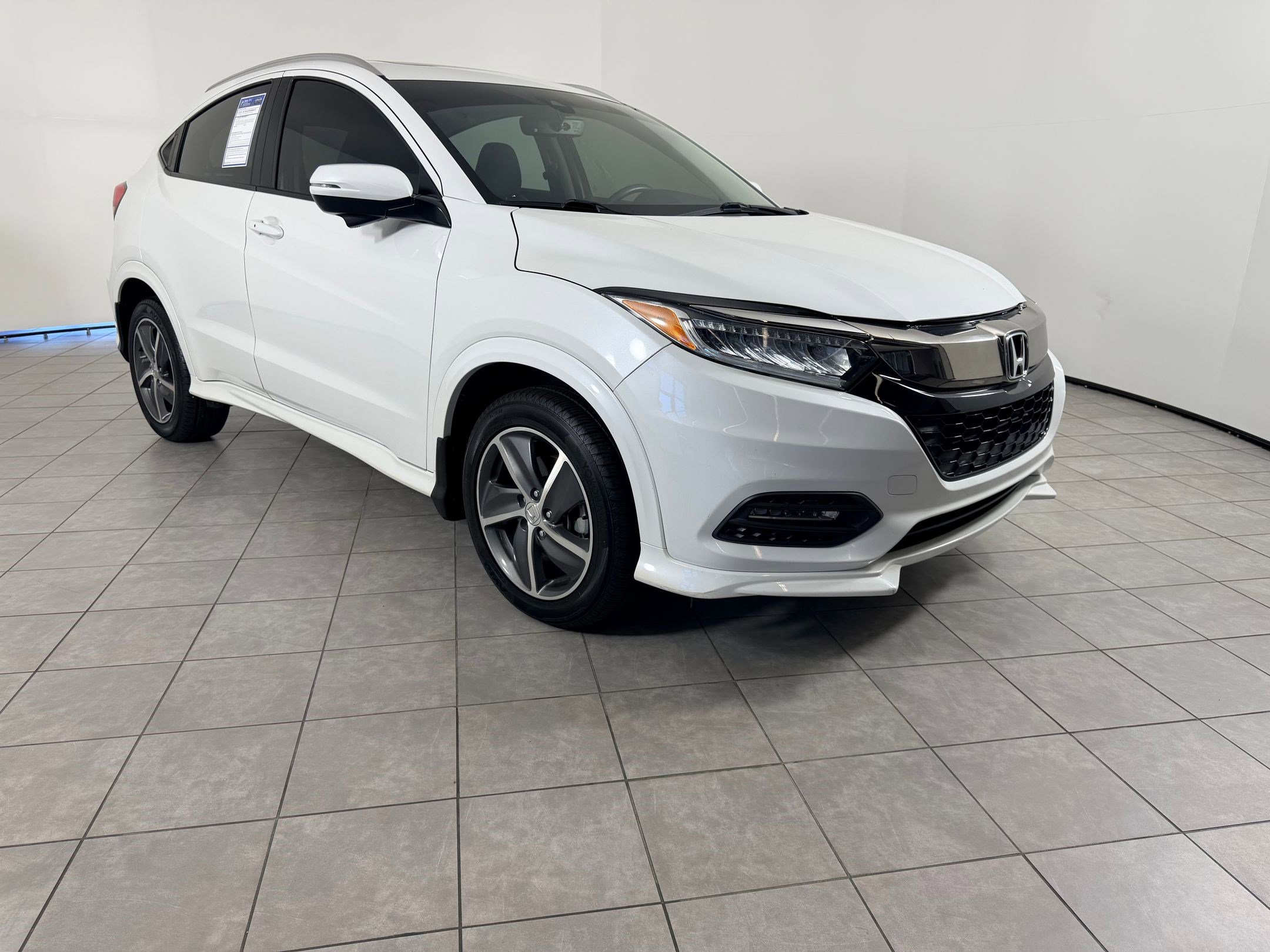 Used 2019 Honda HR-V Touring image 7