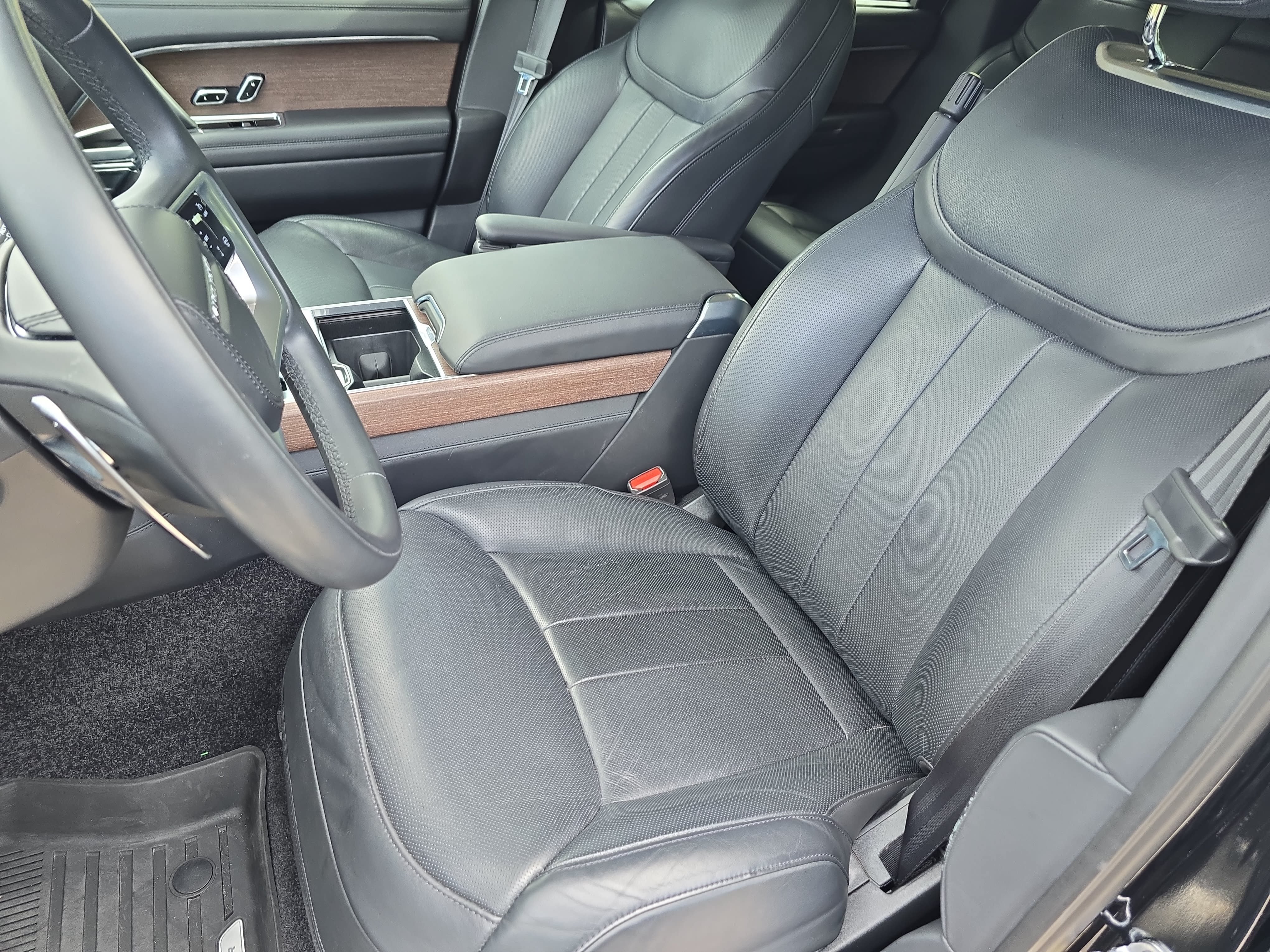 Certified 2023 Land Rover Range Rover SE AWD/4WD image 15
