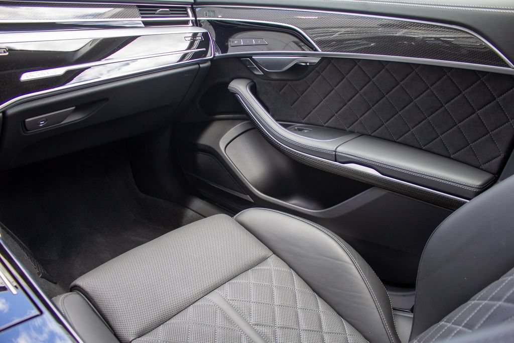 Used 2023 Audi S8 w/ S8 Comfort Plus Package AWD/4WD image 20