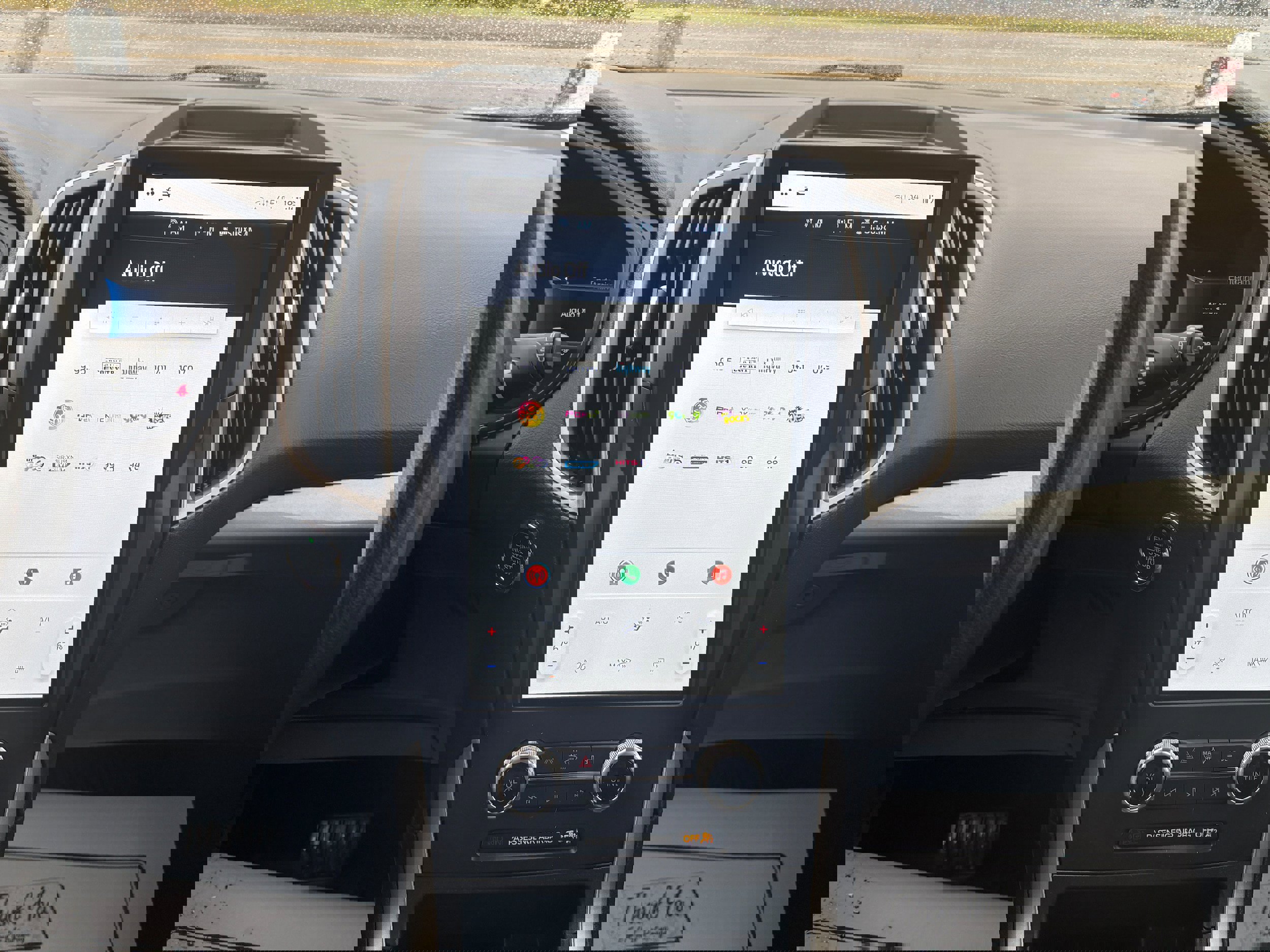 Used 2022 Ford Edge SE image 12