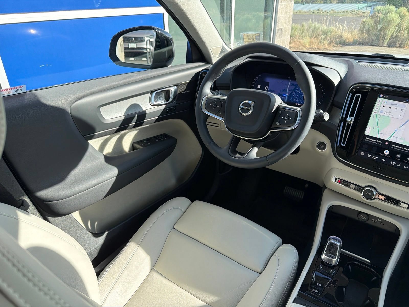 Certified 2024 Volvo XC40 B5 Plus w/ Protection Package Premier AWD/4WD image 12