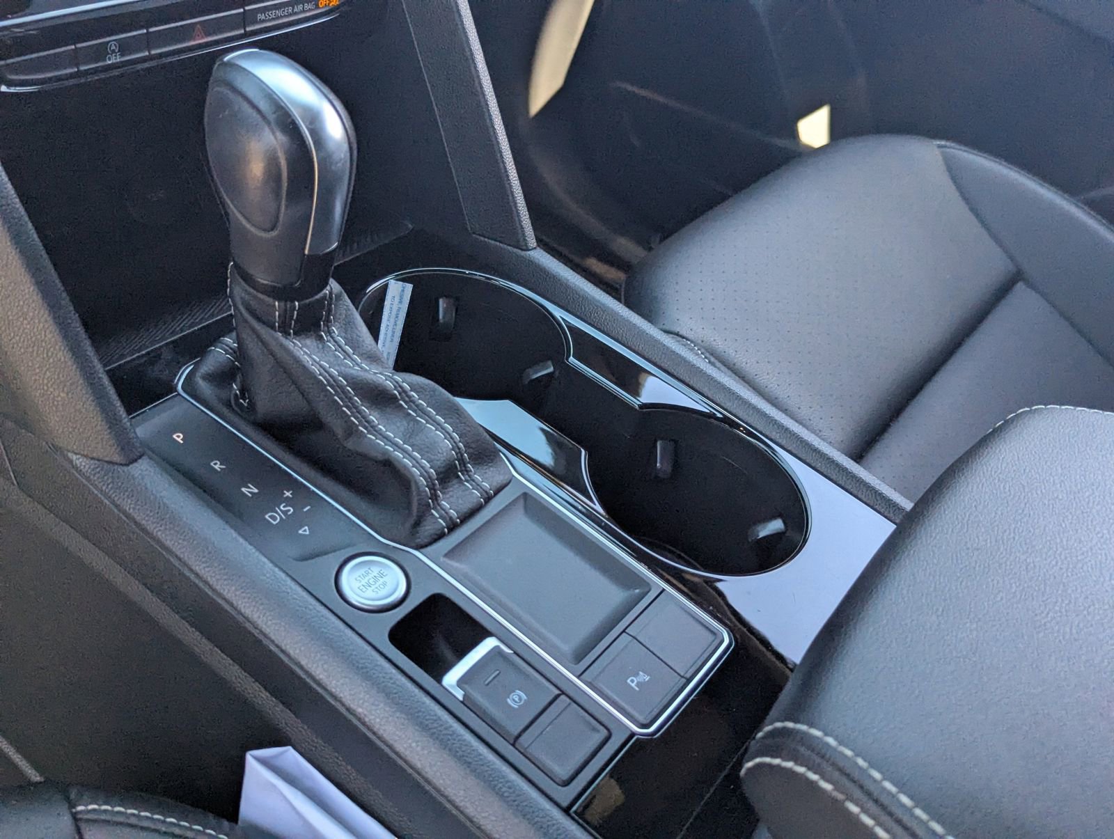 Used 2023 Volkswagen Atlas Cross Sport SE w/ Black Wheel Package image 24