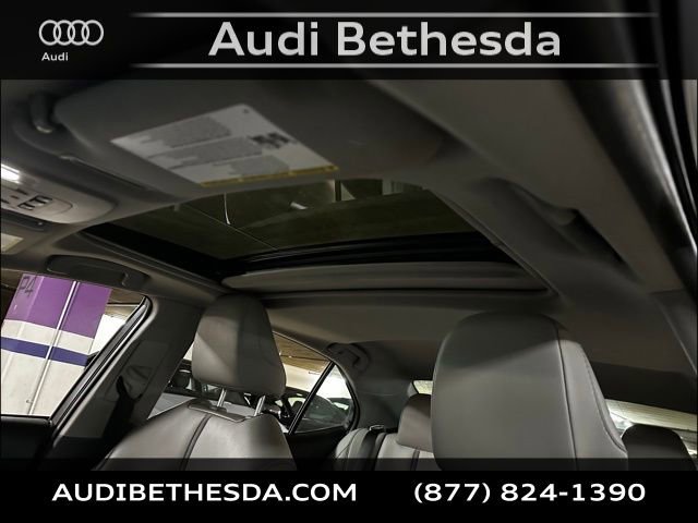 Used 2018 Toyota Camry SE w/ Moonroof Package image 27