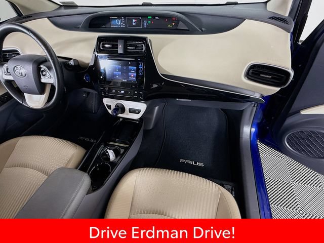 Certified 2018 Toyota Prius Three FWD image 25