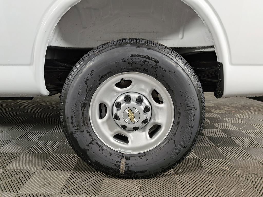 New 2025 Chevrolet Express 2500 image 13