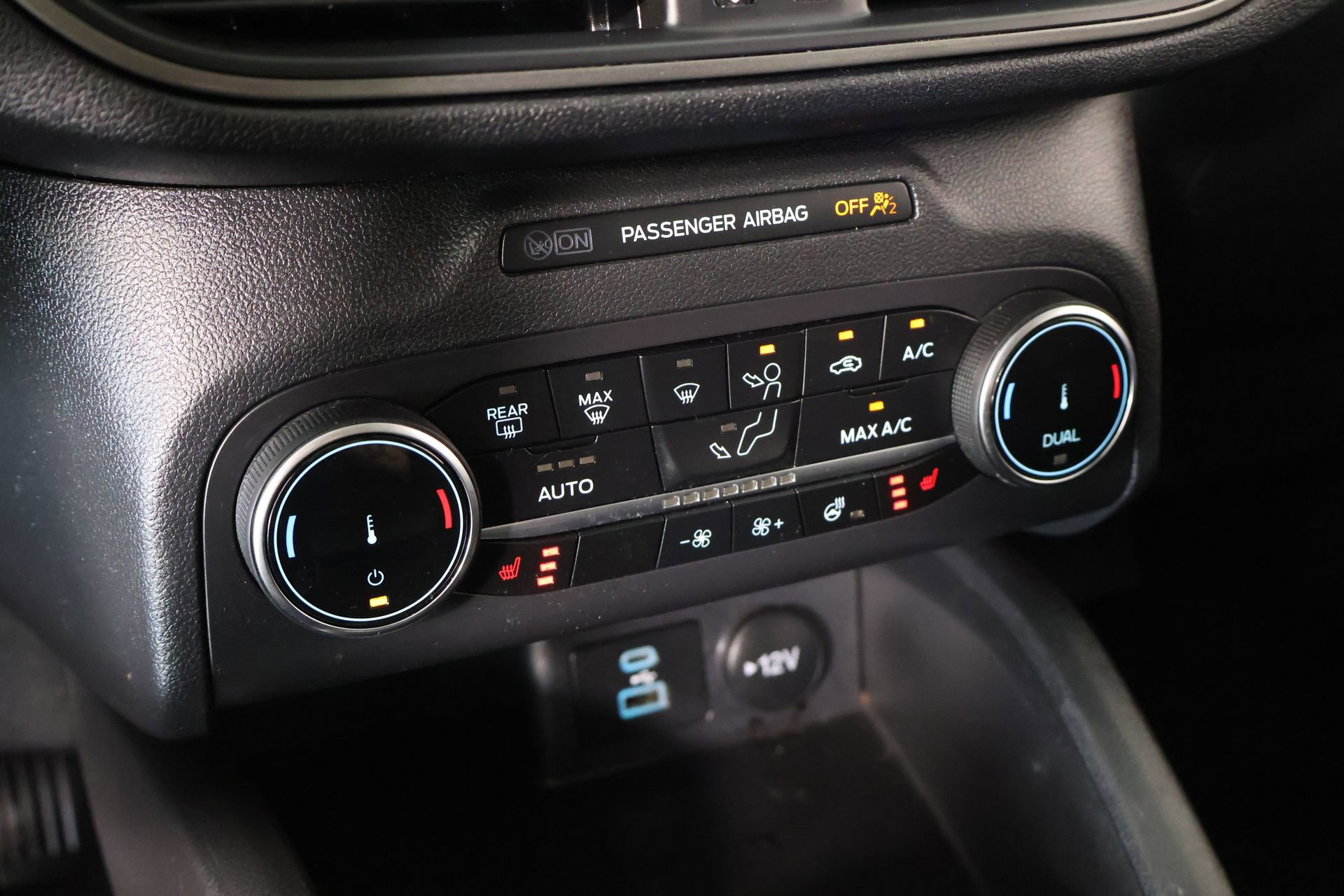 Used 2023 Ford Escape Active w/ Cold Weather Package image 7