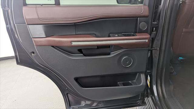 Used 2024 Ford Expedition Limited RWD image 16