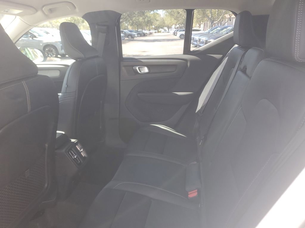 New 2026 Volvo XC40 B4 Core image 6