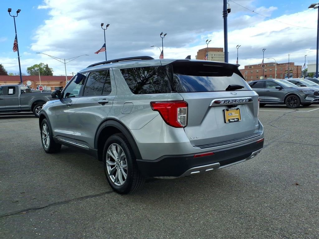 Certified 2024 Ford Explorer XLT w/ Equipment Group 202A AWD/4WD image 8