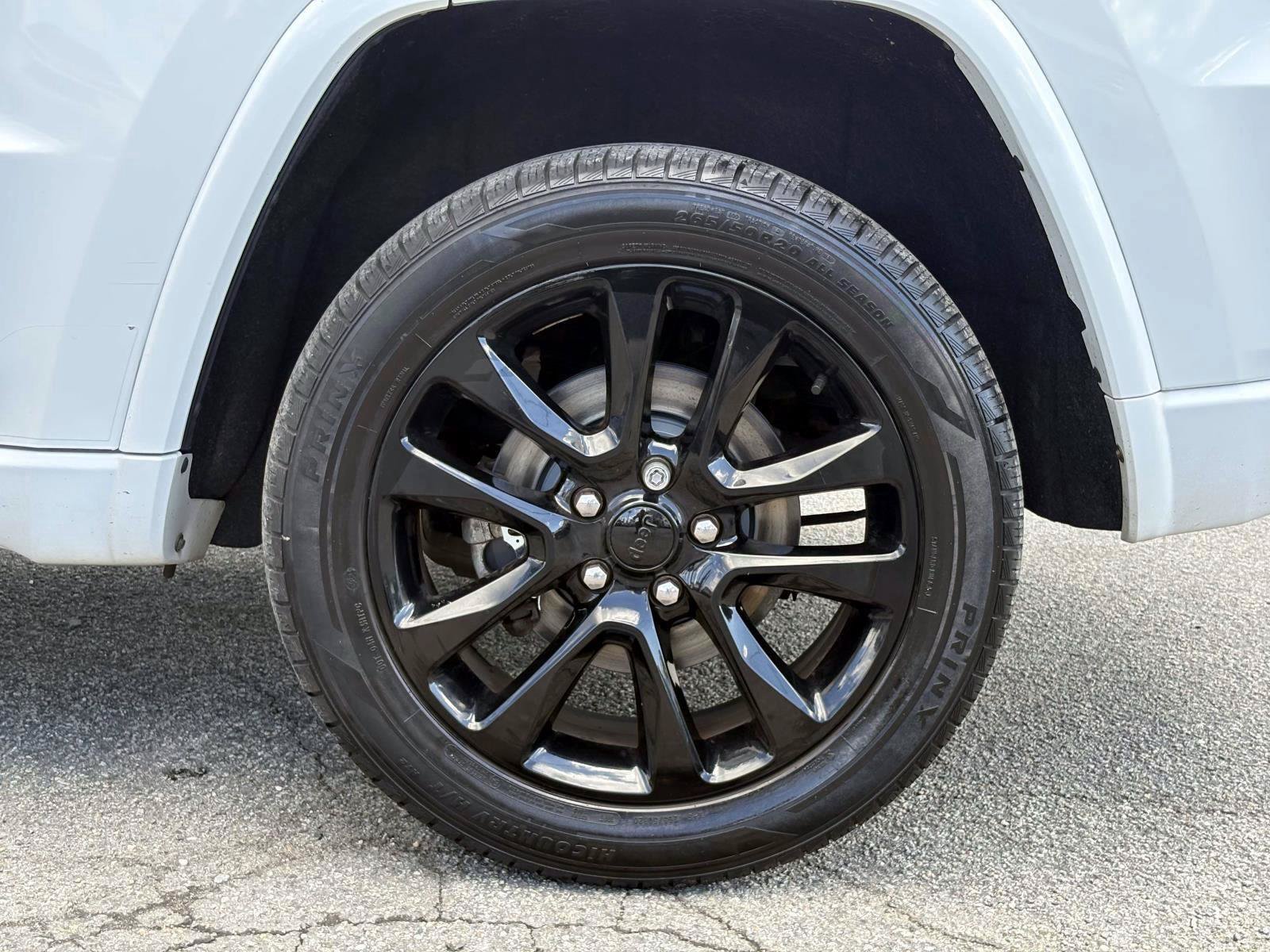 Used 2021 Jeep Grand Cherokee Laredo X AWD/4WD image 29