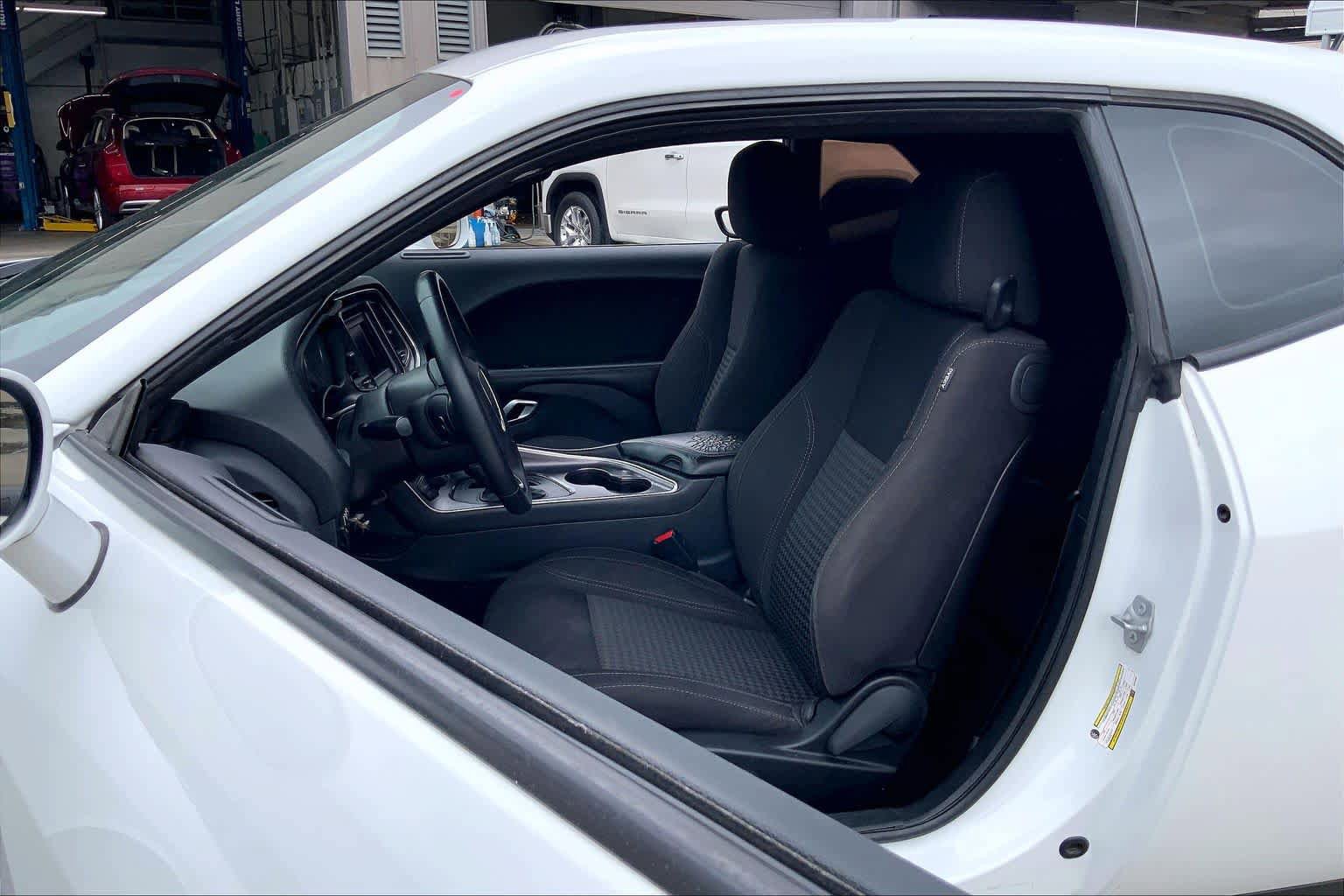 Used 2018 Dodge Challenger SXT RWD image 7
