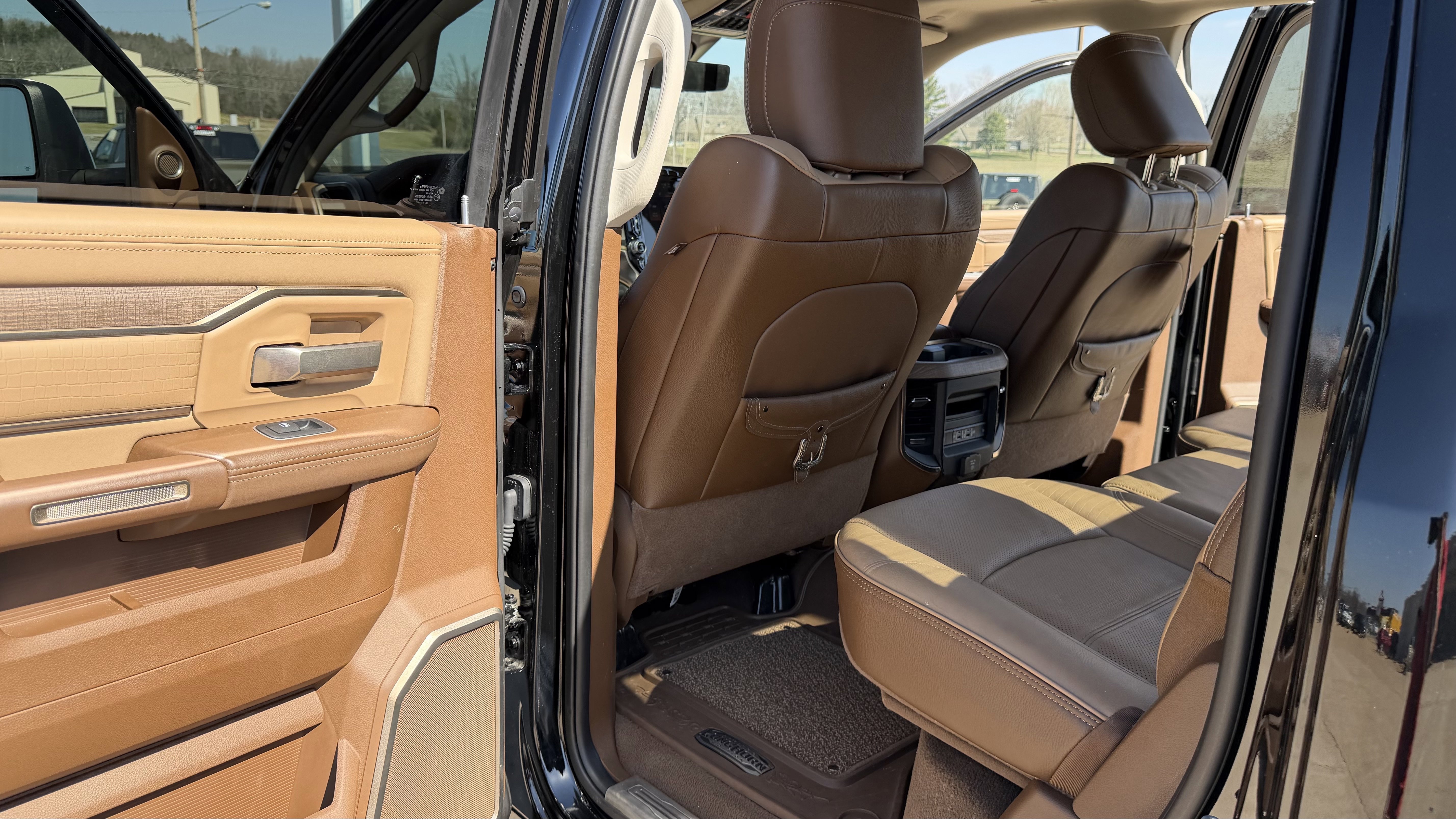 Used 2024 RAM 3500 Limited w/ Safety Group image 41