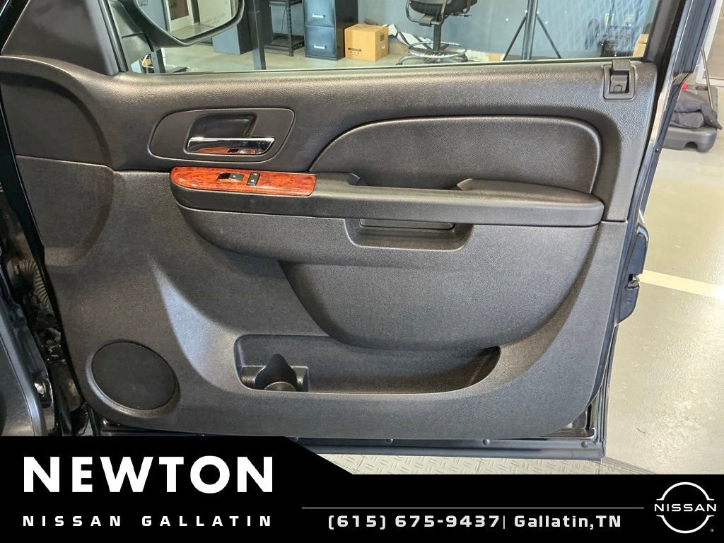 Used 2013 Chevrolet Avalanche LS w/ All-Star Edition RWD image 38