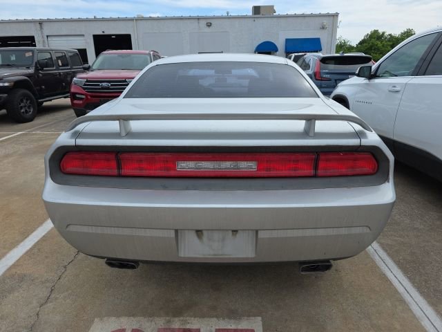 Used 2010 Dodge Challenger R/T RWD image 4
