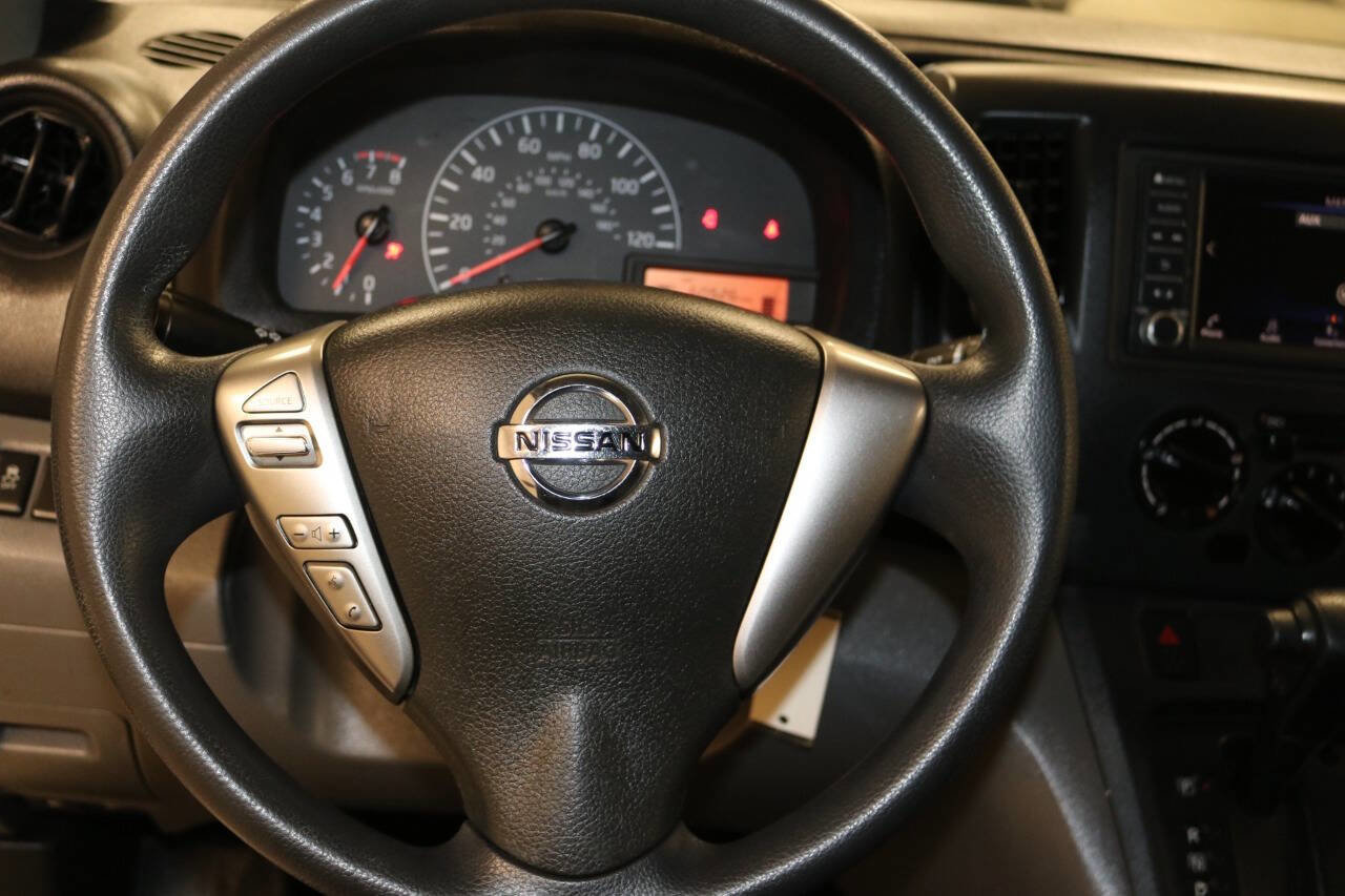 Used 2020 Nissan NV200 S w/ Back Door Glass Package image 26