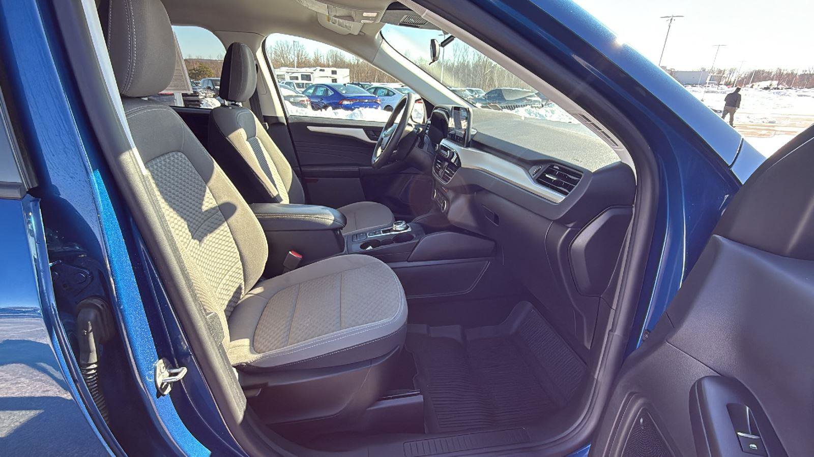 Used 2022 Ford Escape SE image 17