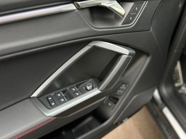Used 2025 Audi Q3 2.0T Premium Plus image 13