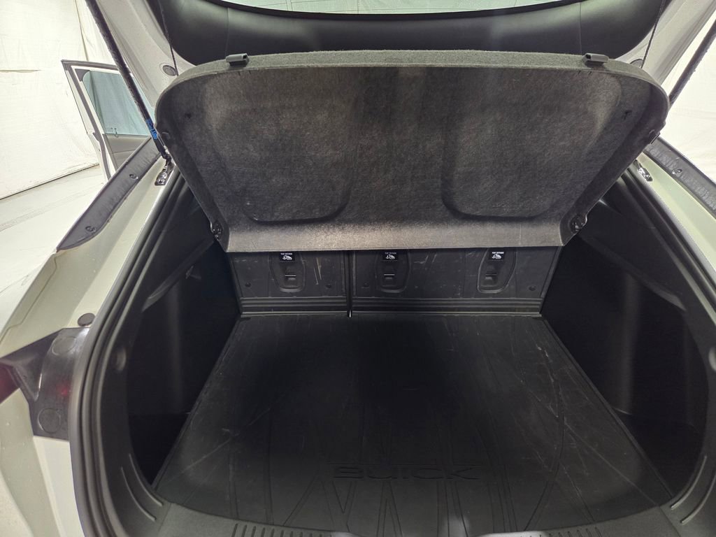 Used 2024 Buick Envista Sport Touring w/ Convenience I Package FWD image 23