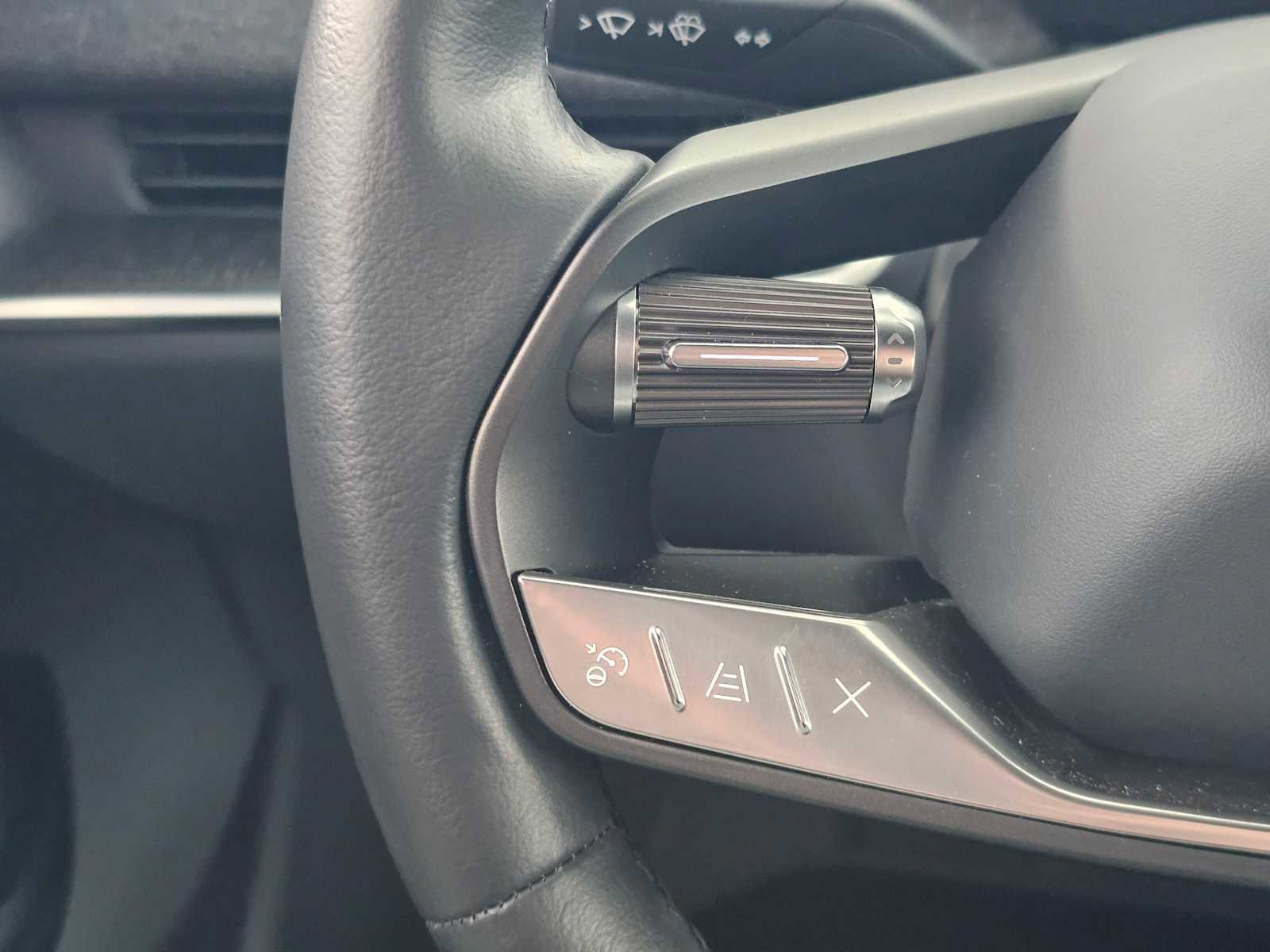 Used 2024 Lucid Air Pure RWD image 27